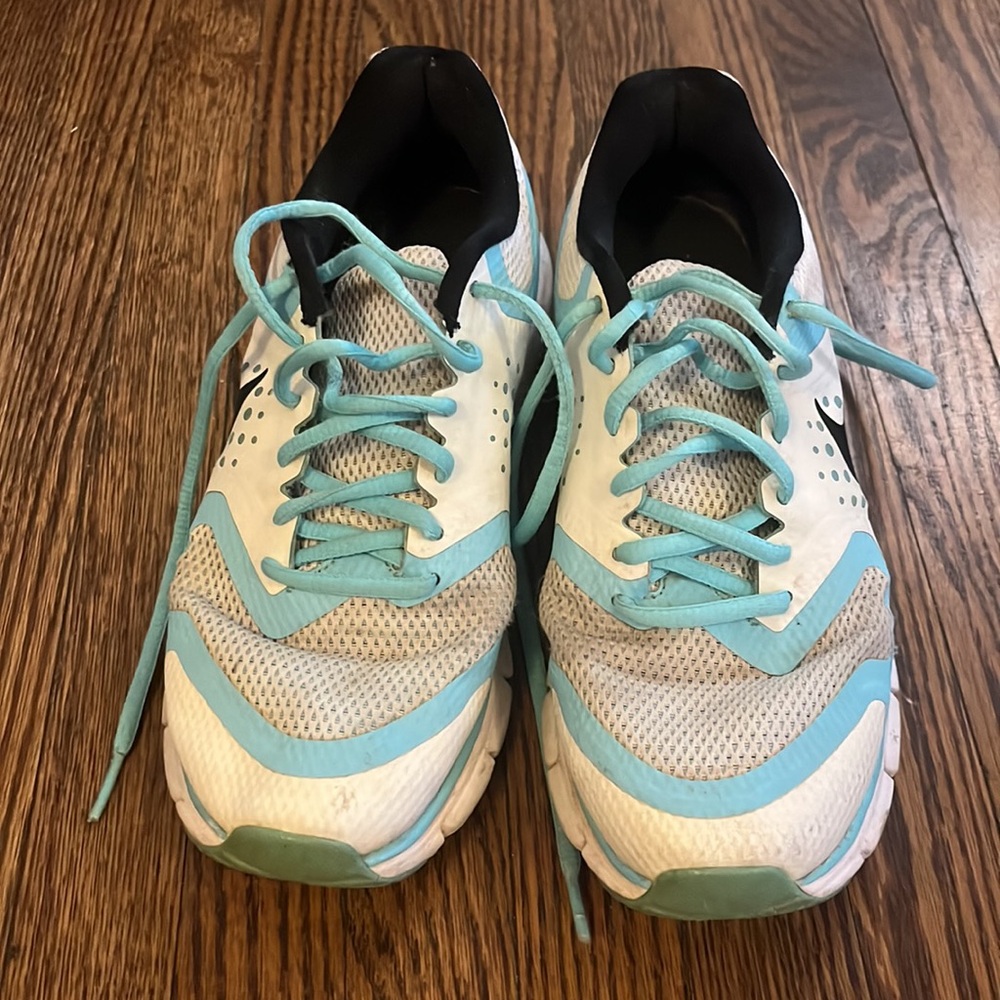Nike Max White and Teal Running Shoes